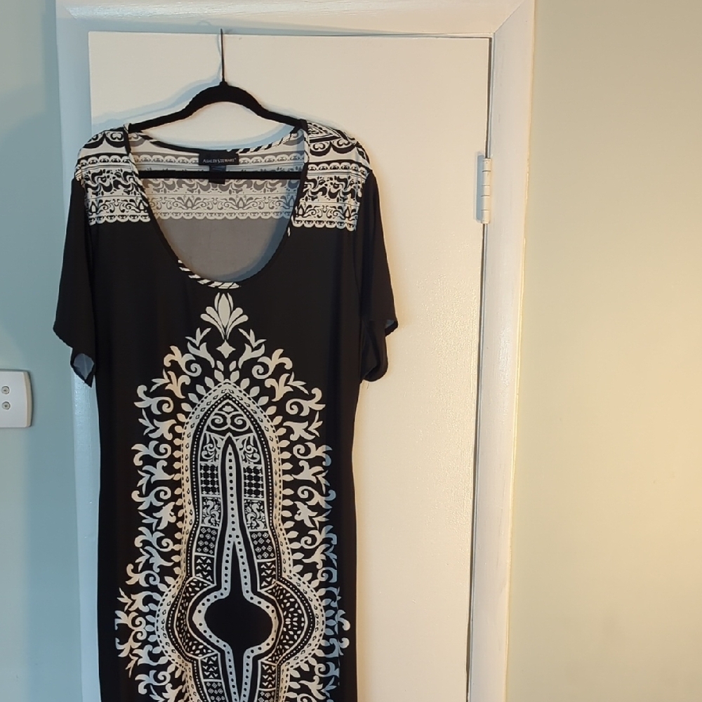 Black/White Tribal Maxi Dress With Tie Belt